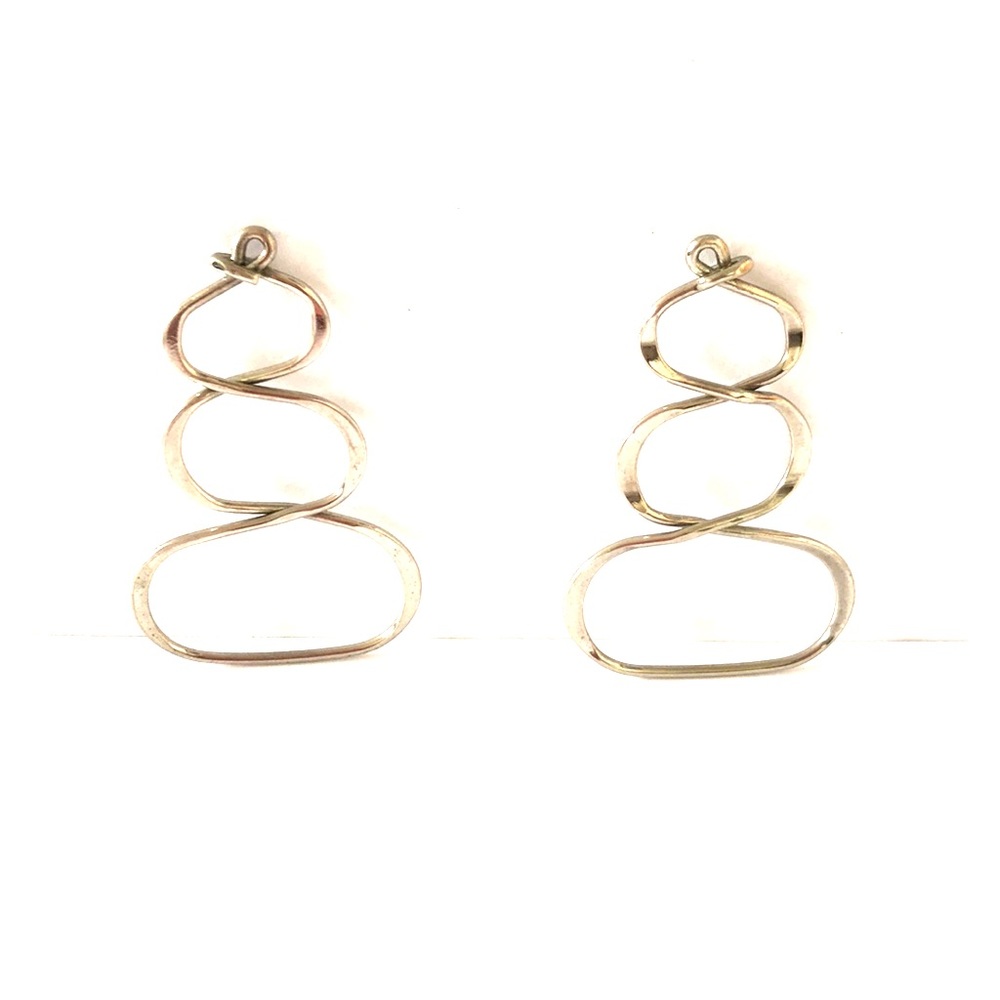 🌷Silver Figure ‘8’ earrings